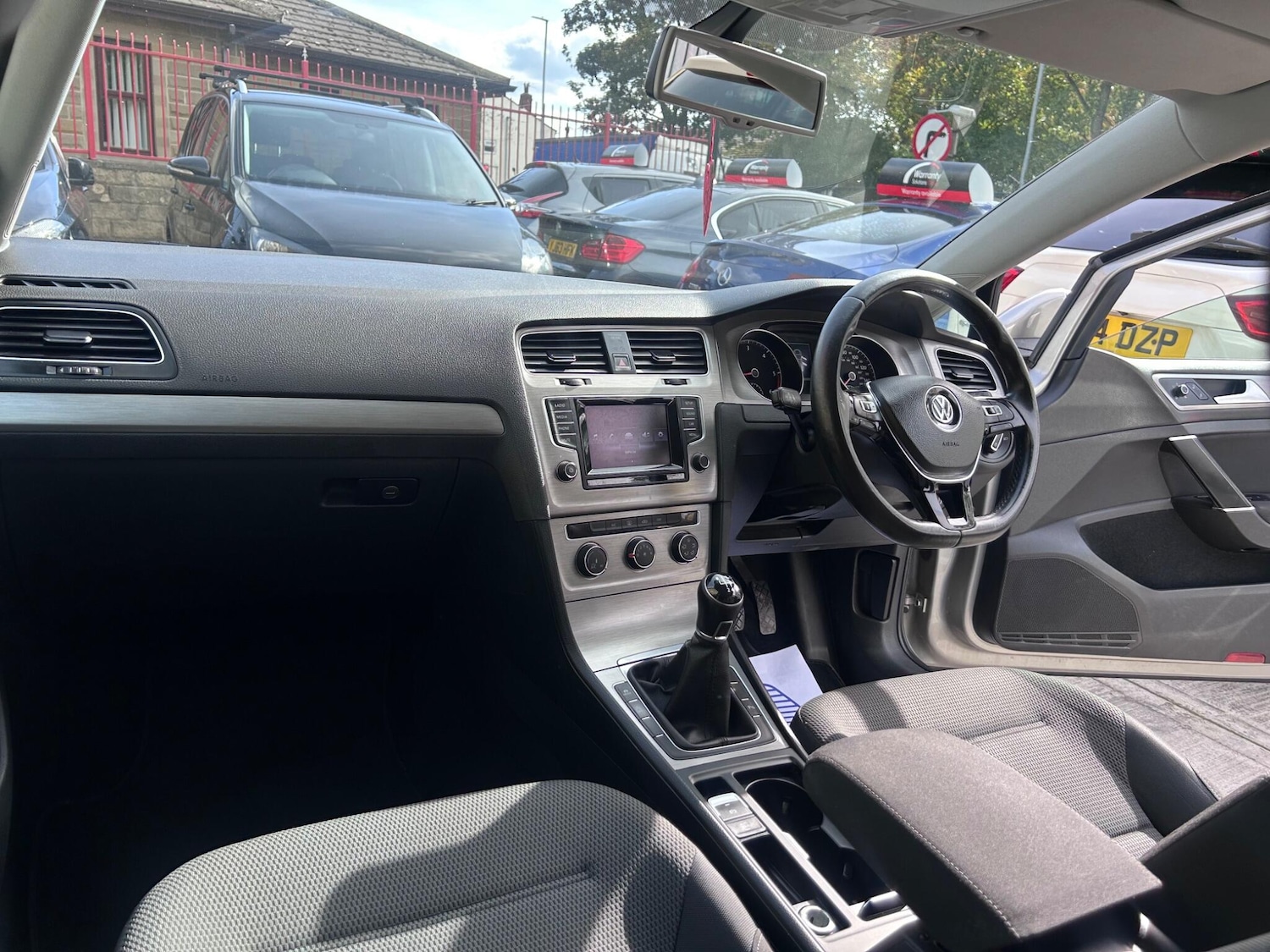 Used Volkswagen Golf 2014 for sale - 76824645: Photo 24