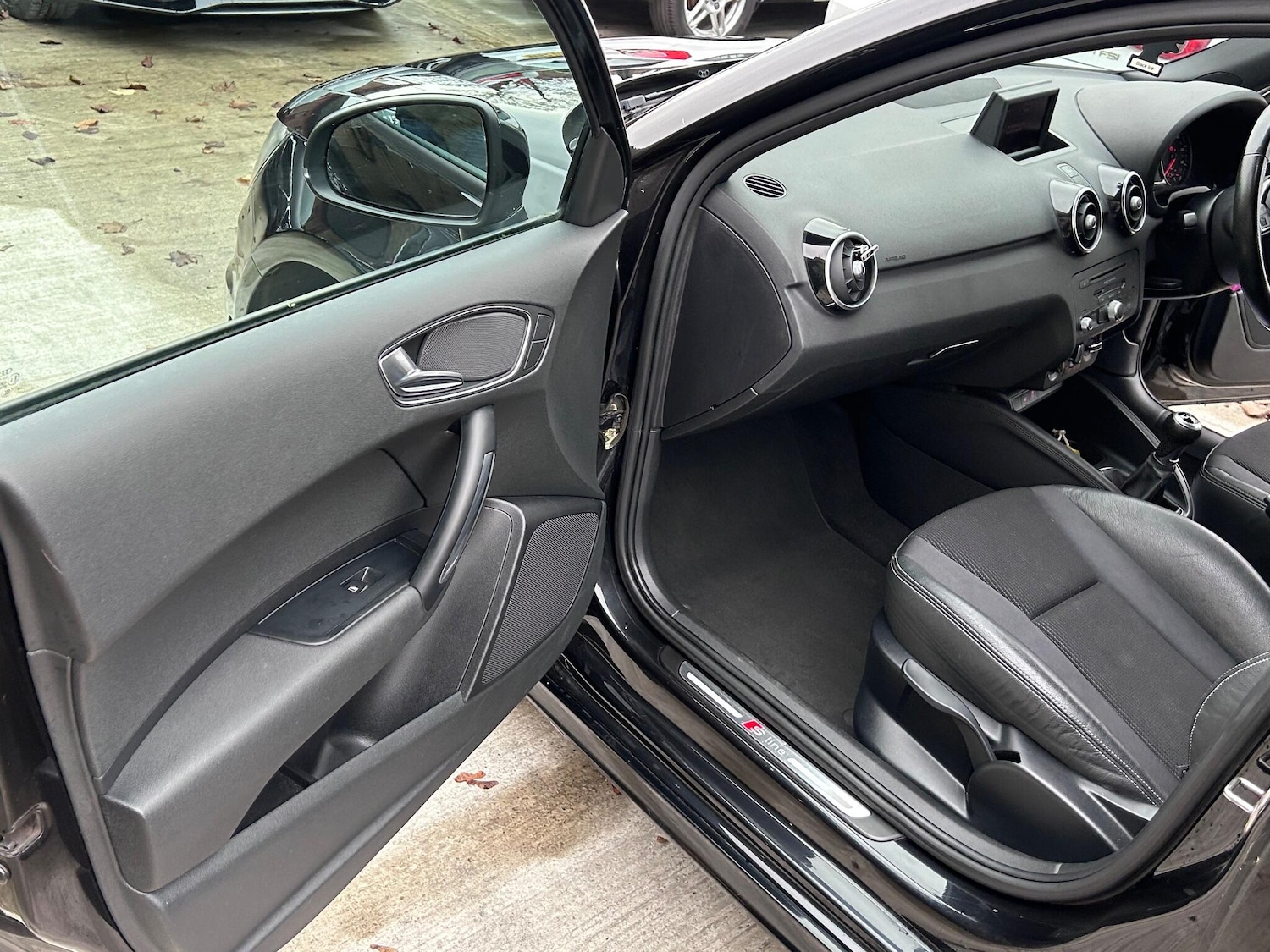 Used Audi A1 for sale - 76824484: Photo 38