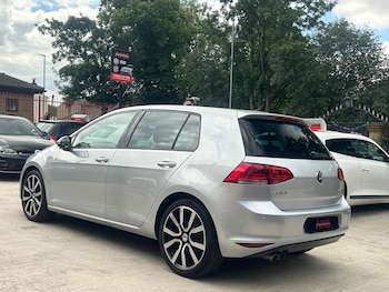 Used Volkswagen Golf 2015 for sale - 79076217: Photo