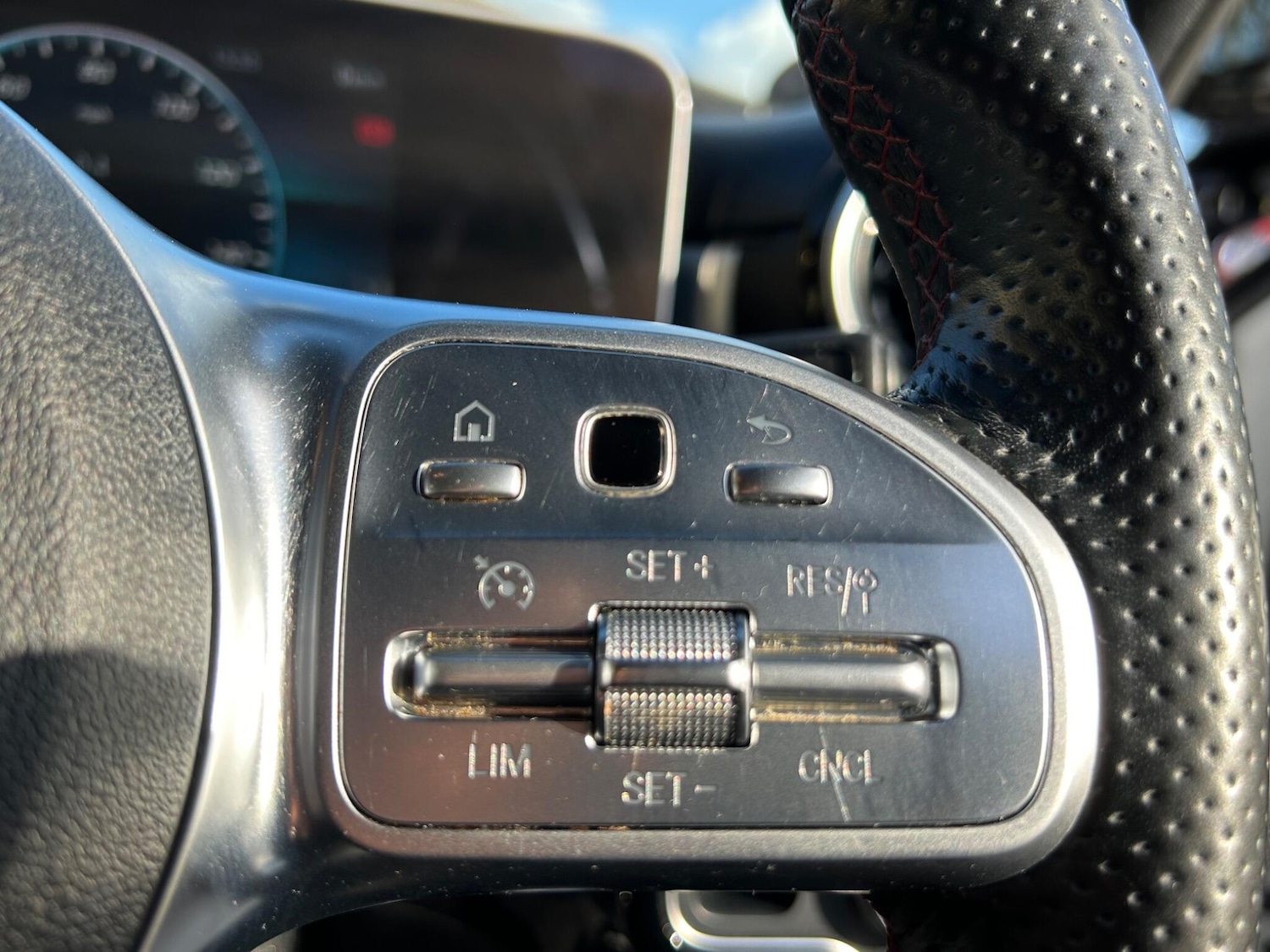 Used Mercedes-Benz A-Class 2018 for sale - 77892571: Photo 44