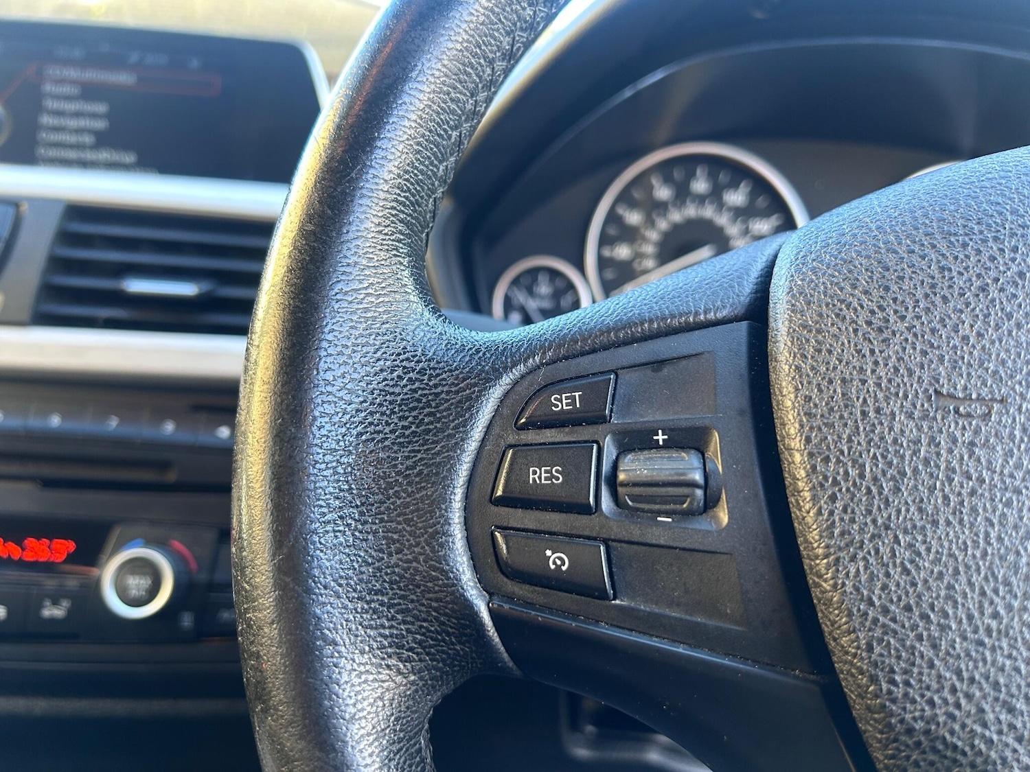 Used BMW 3 Series 2014 for sale - 76824933: Photo 27