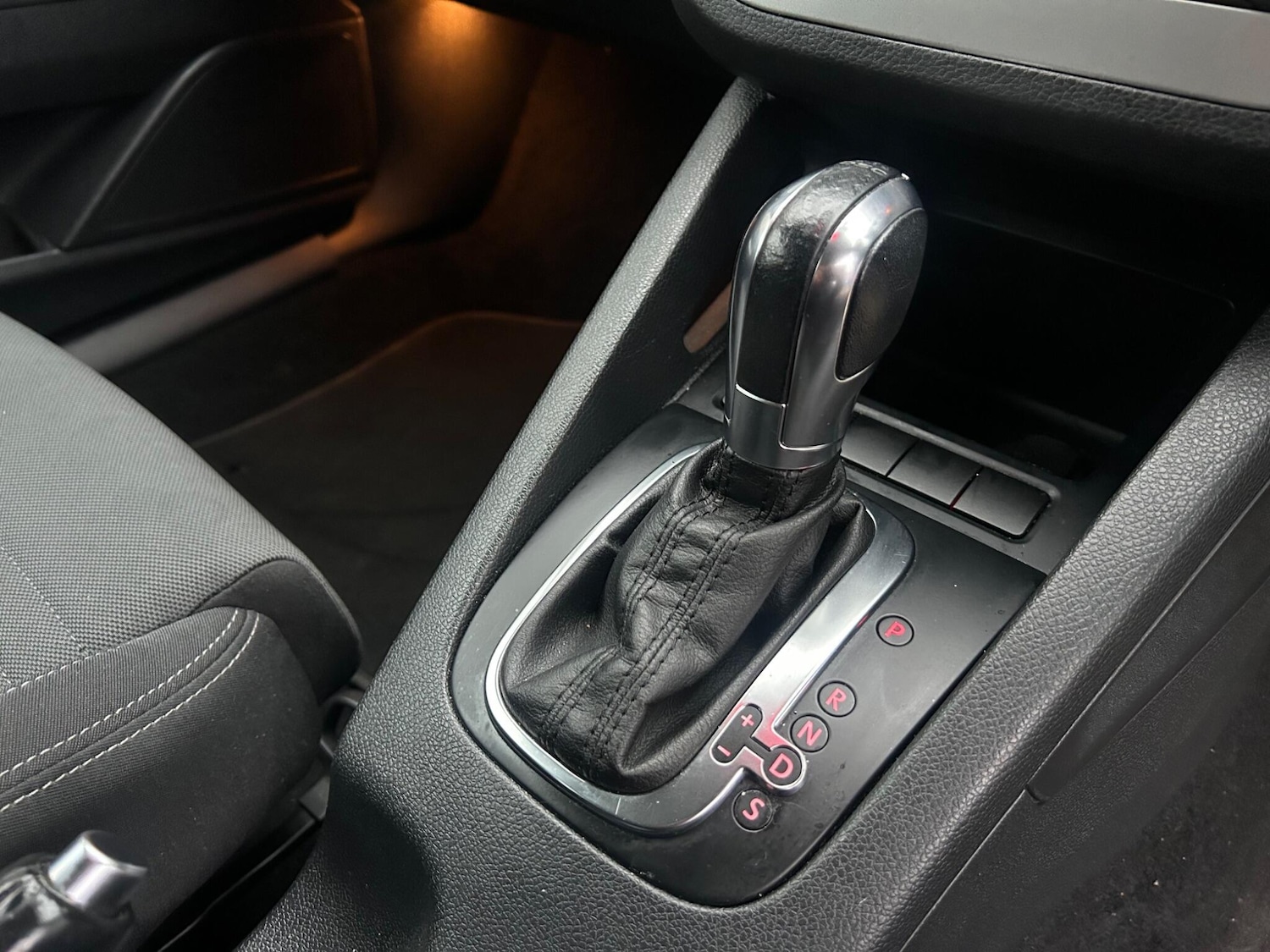 Used Volkswagen Scirocco 2011 for sale - 77387566: Photo 22