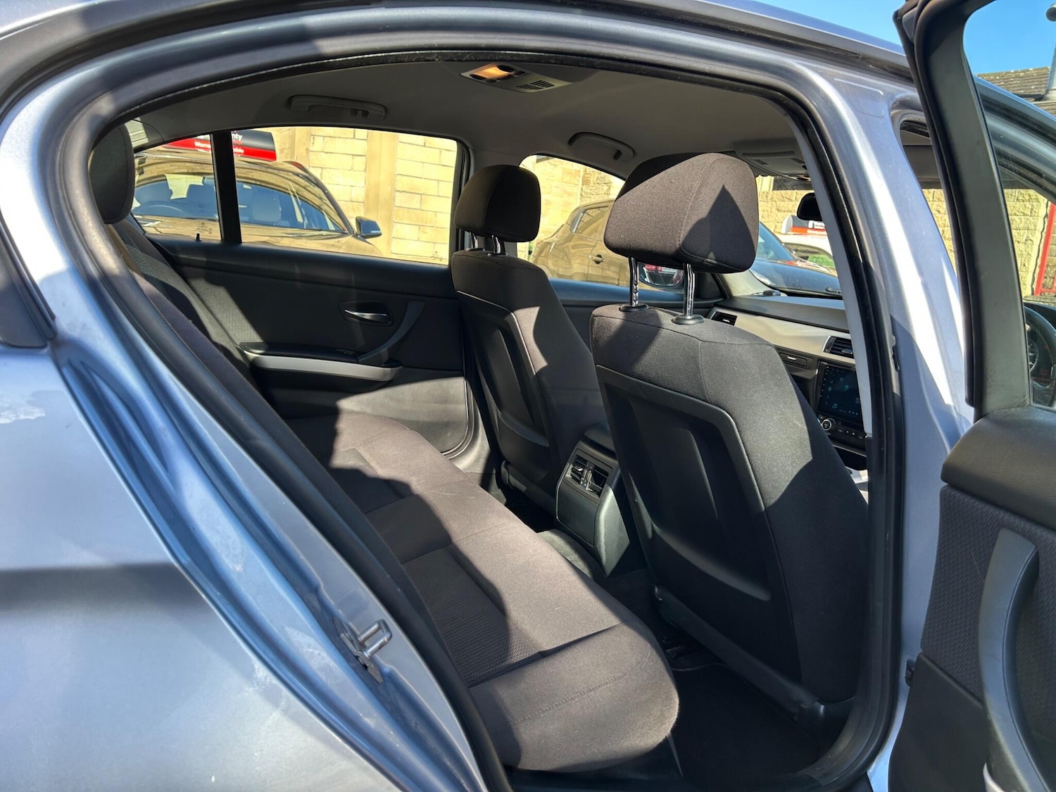 Used BMW 3 Series 2011 for sale - 77737217: Photo 17