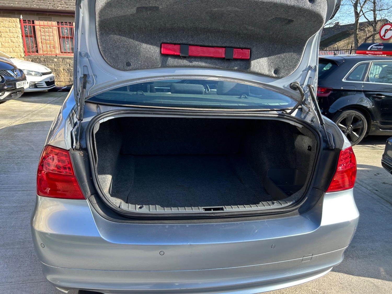 Used BMW 3 Series 2011 for sale - 77737217: Photo 26