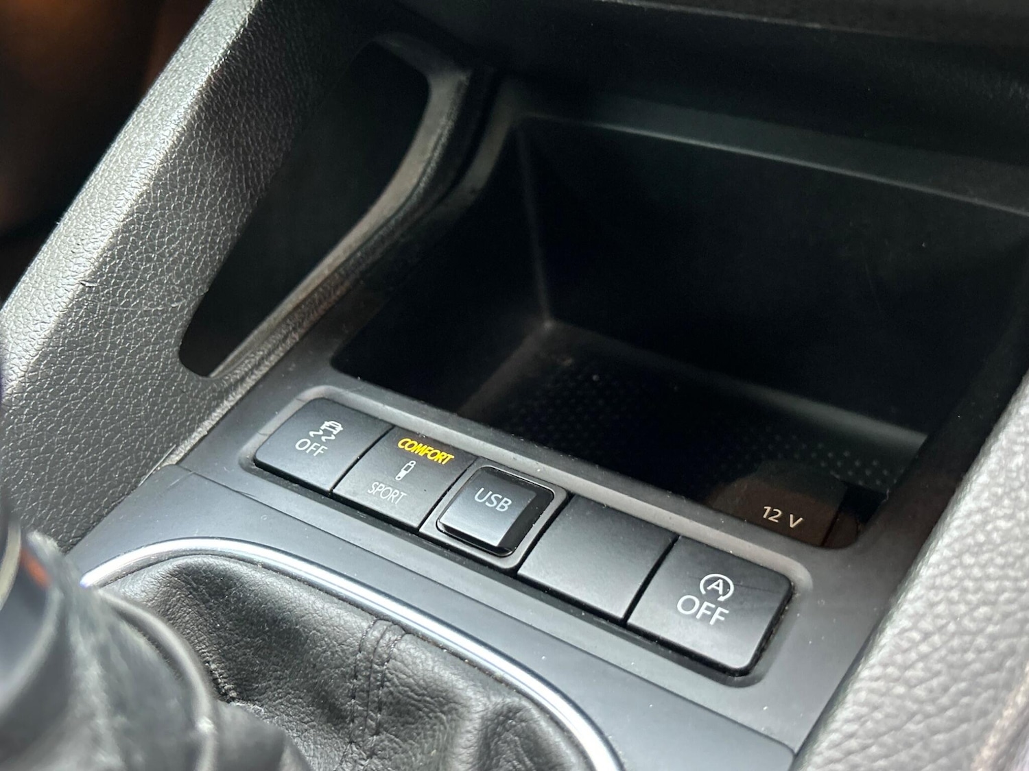 Used Volkswagen Scirocco 2011 for sale - 77412009: Photo 31