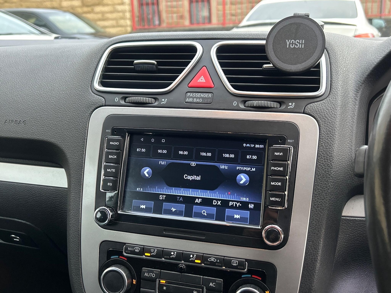 Used Volkswagen Scirocco 2011 for sale - 77412009: Photo 37