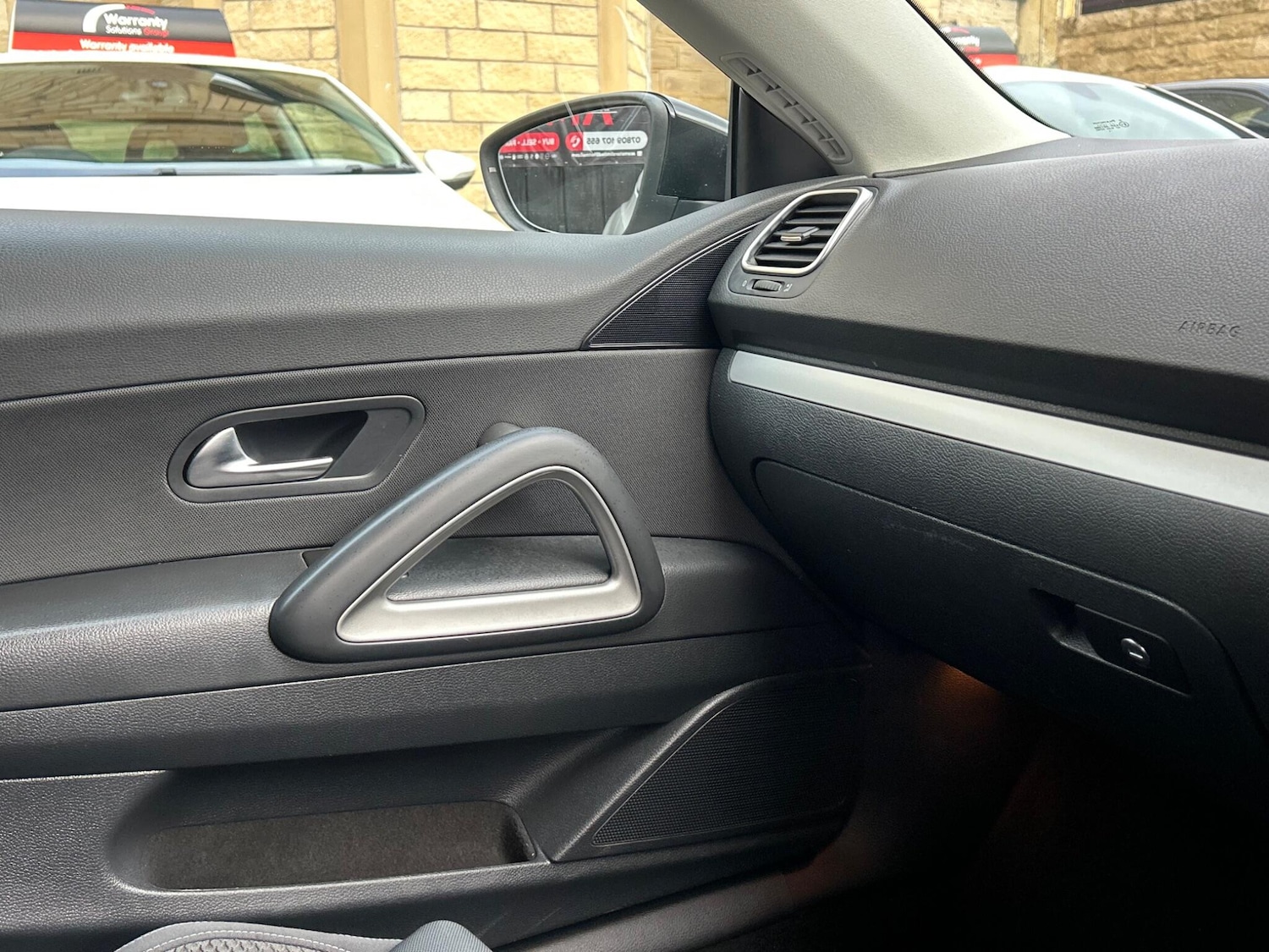 Used Volkswagen Scirocco 2011 for sale - 77412009: Photo 57