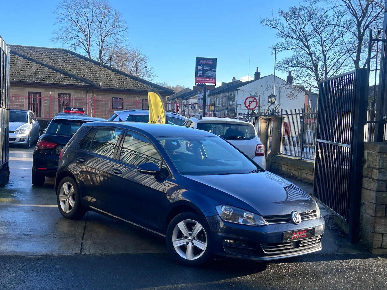 Used Volkswagen Golf 2014 for sale - 77131670: Photo 2