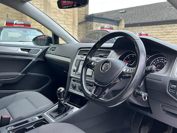 Used Volkswagen Golf 2016 for sale - 78244752: Photo