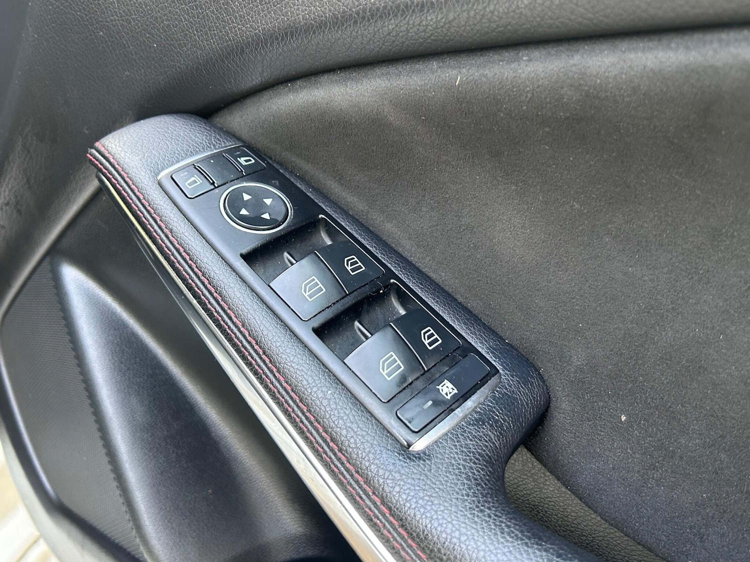 Used Mercedes-Benz A-Class 2013 for sale - 76965636: Photo 33