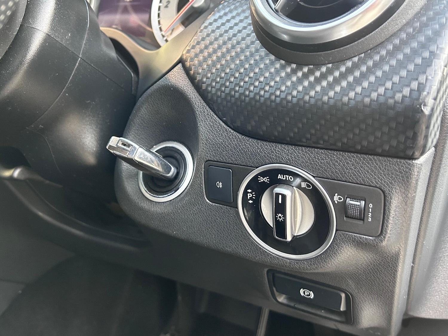 Used Mercedes-Benz A-Class 2013 for sale - 76965636: Photo 34