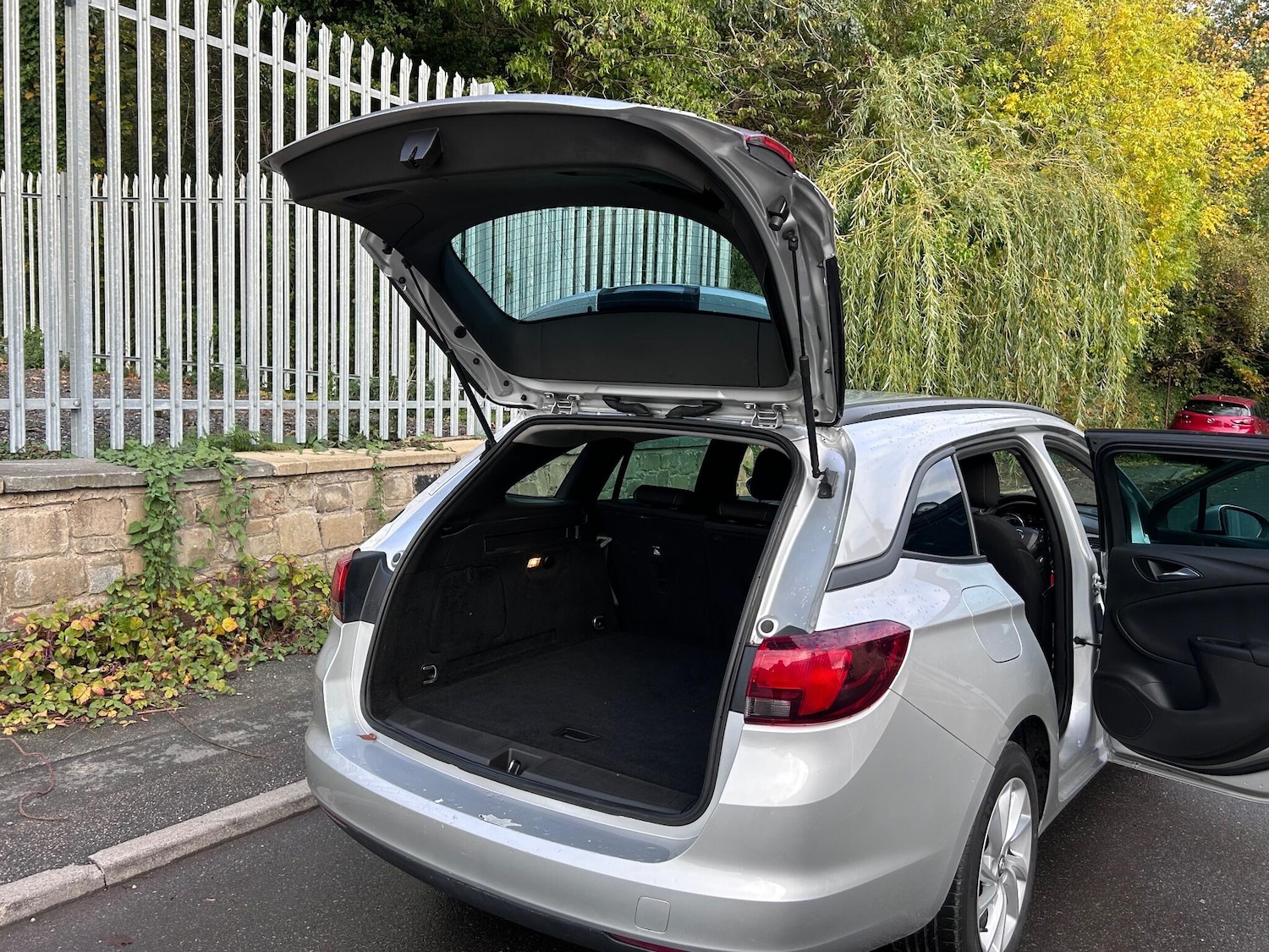 Used Vauxhall Astra for sale - 76825143: Photo 30