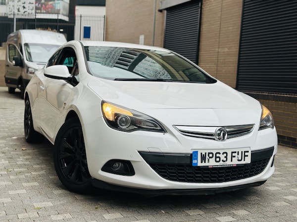 Used Vauxhall Astra GTC 2013 for sale - 76192704: Photo 1