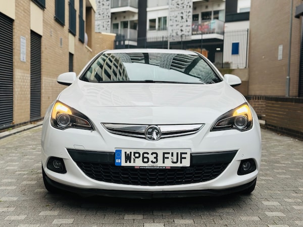 Used Vauxhall Astra GTC 2013 for sale - 76192704: Photo 2