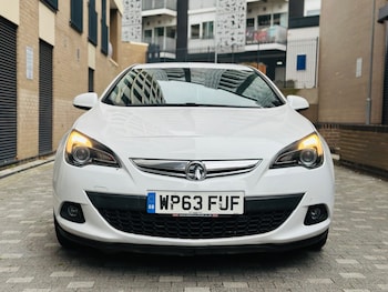 Used Vauxhall Astra GTC 2013 for sale - 76192704: Photo 2