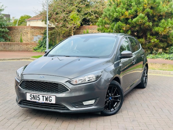 Used Ford Focus 2015 for sale - 76206131: Photo 2
