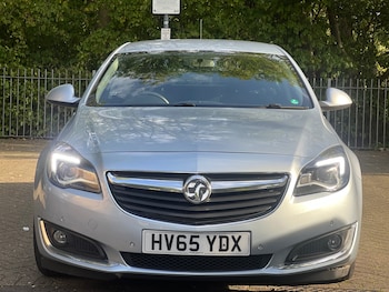 Used Vauxhall Insignia 2015 for sale - 76104749: Photo 2
