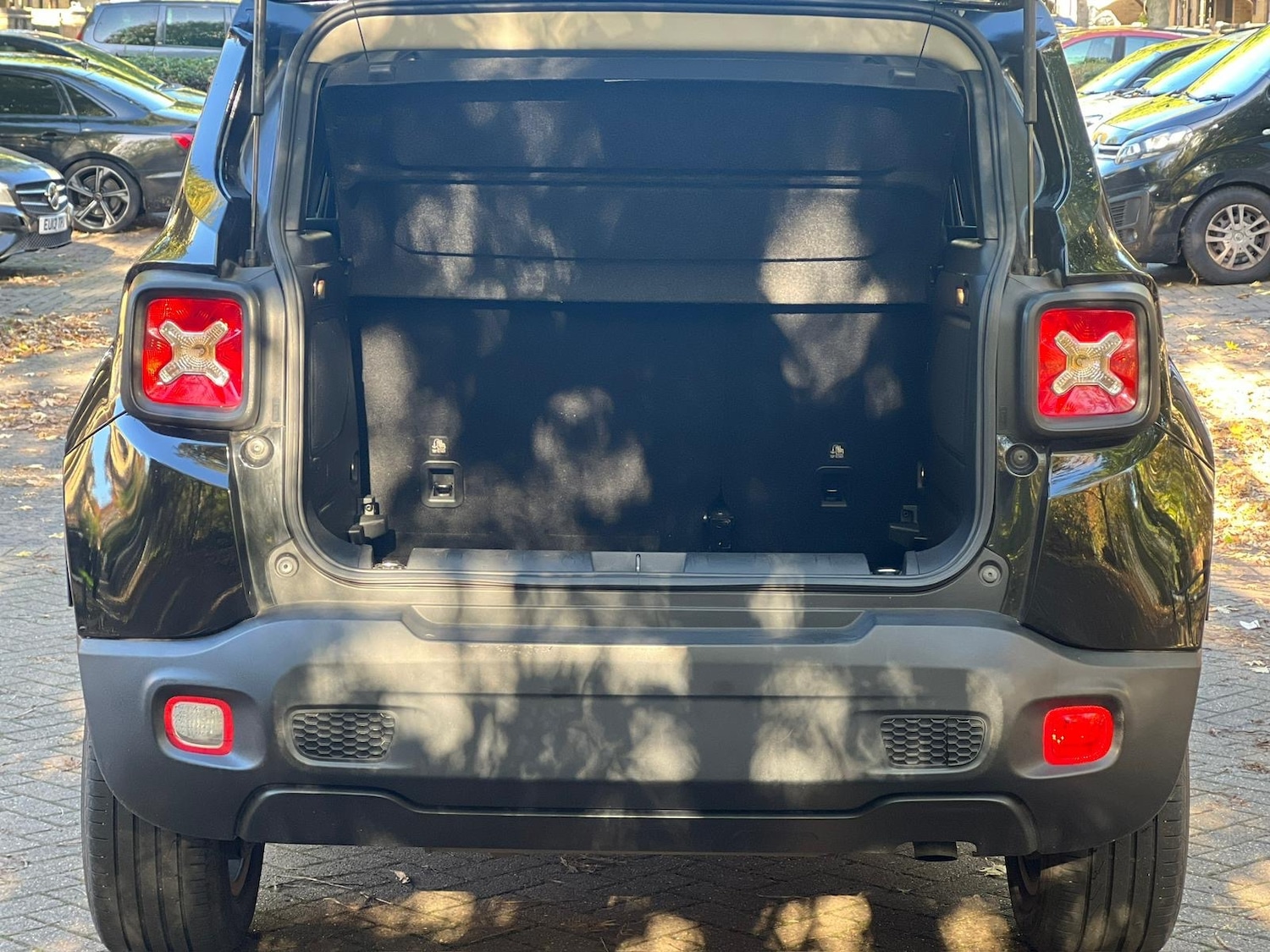 Used Jeep Renegade 2015 for sale - 76470917: Photo 8