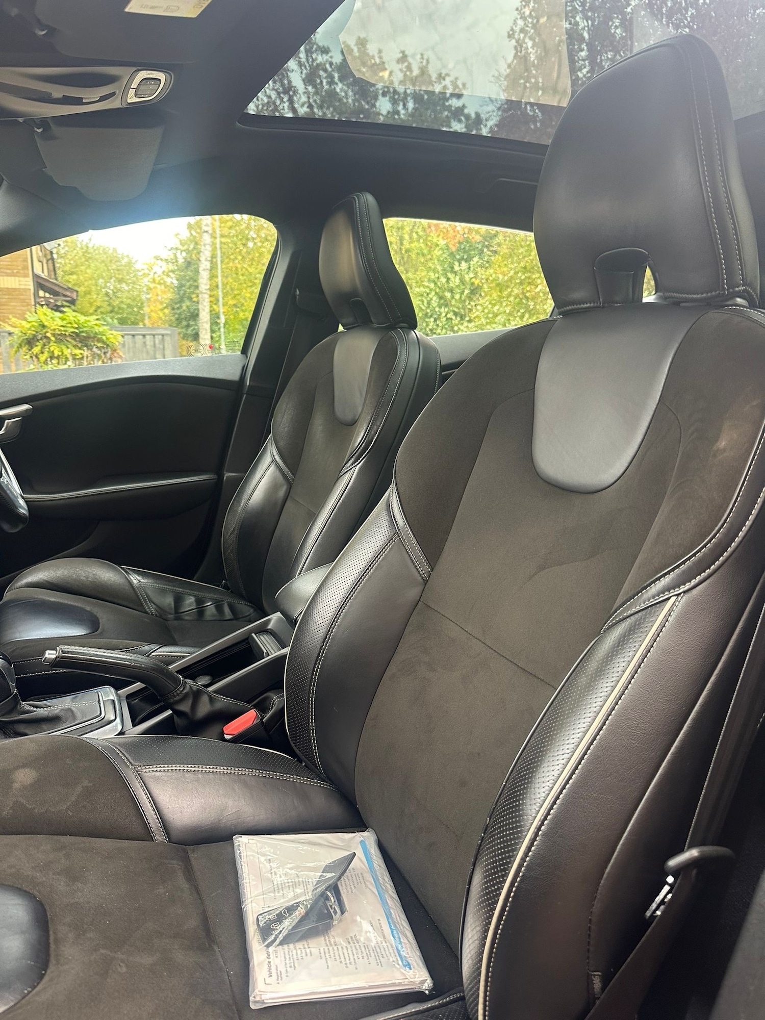 Used Volvo V40 2015 for sale - 76355279: Photo 10