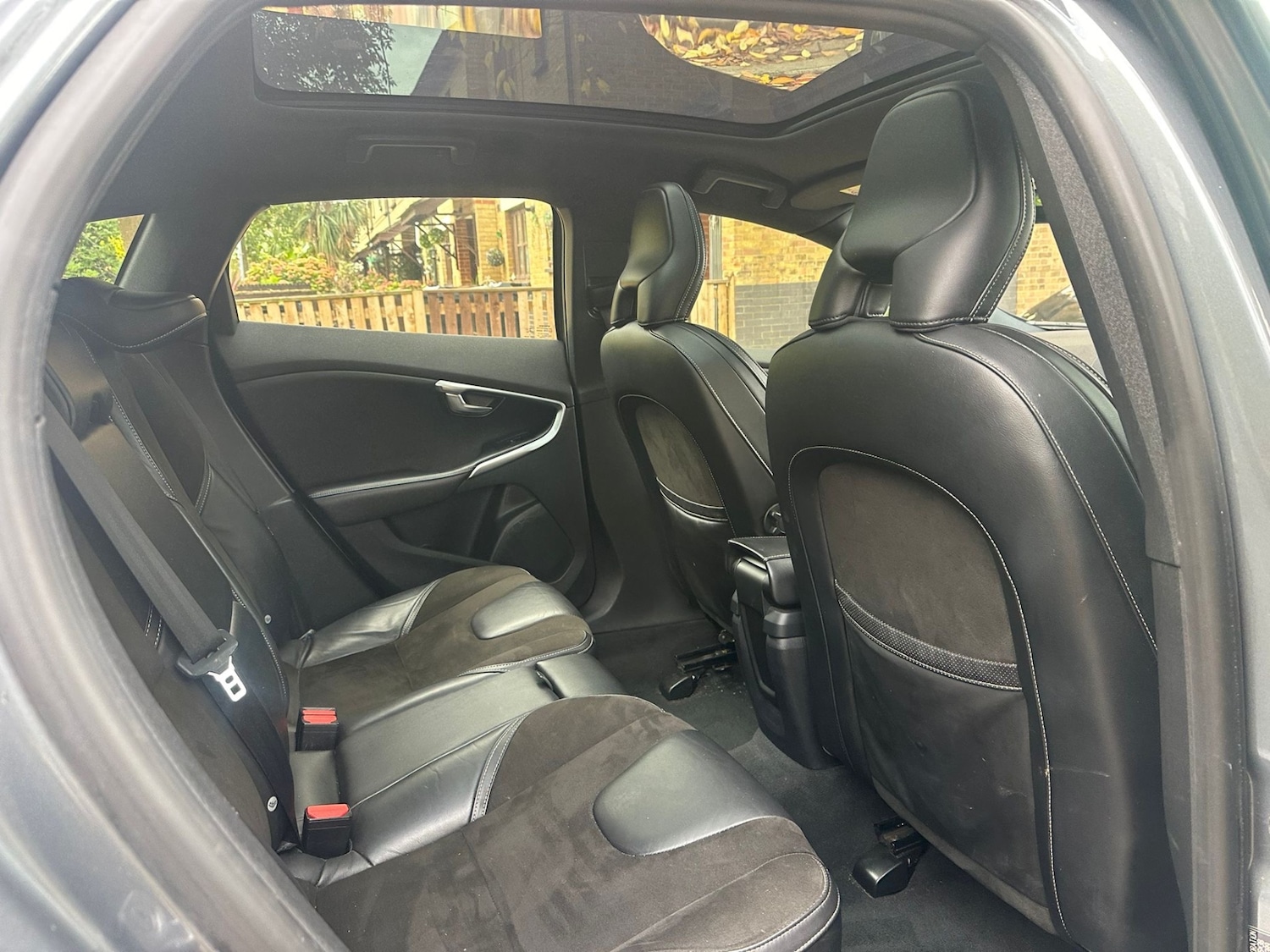 Used Volvo V40 2015 for sale - 76355279: Photo 13