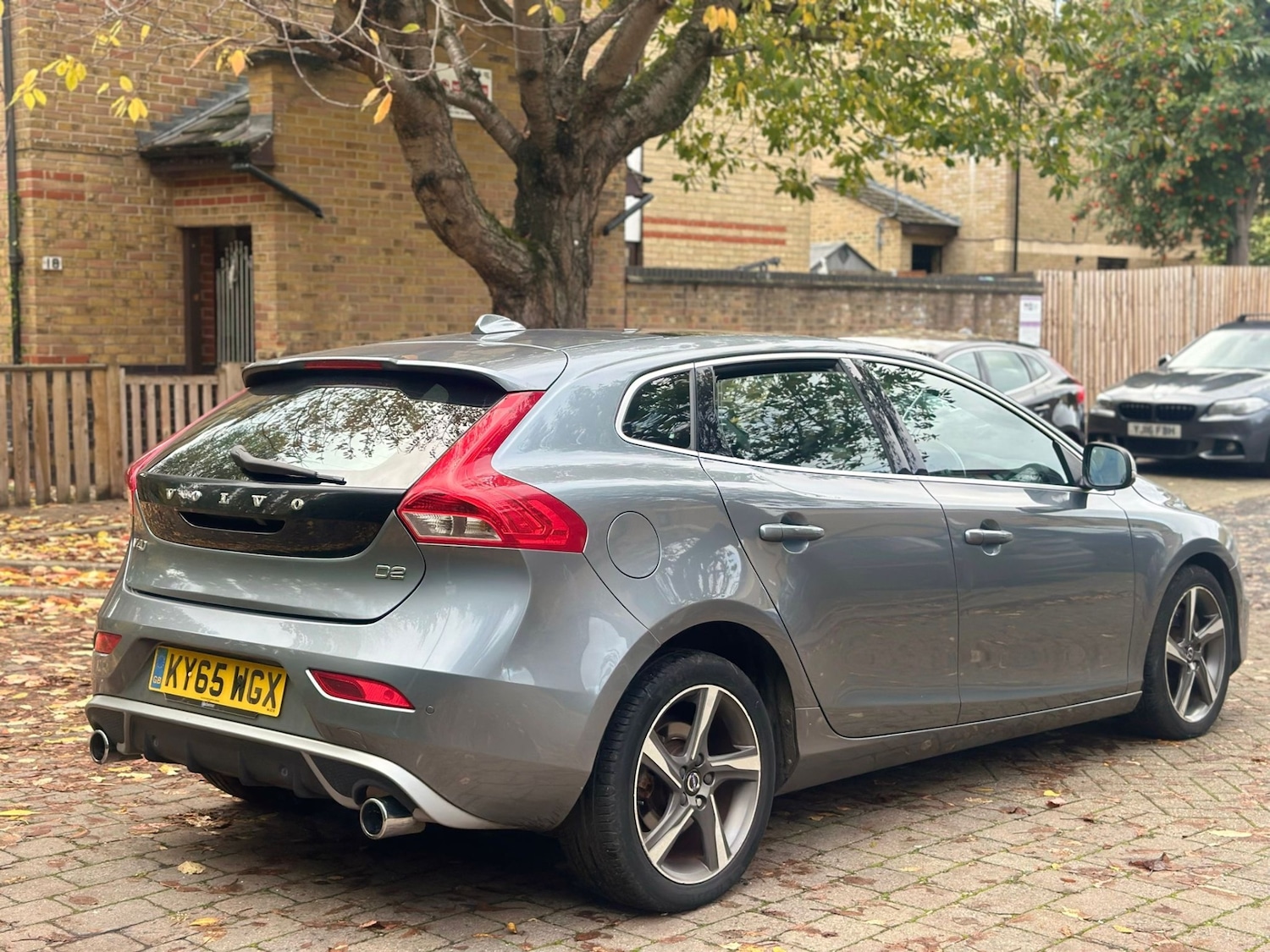 Used Volvo V40 2015 for sale - 76355279: Photo 5