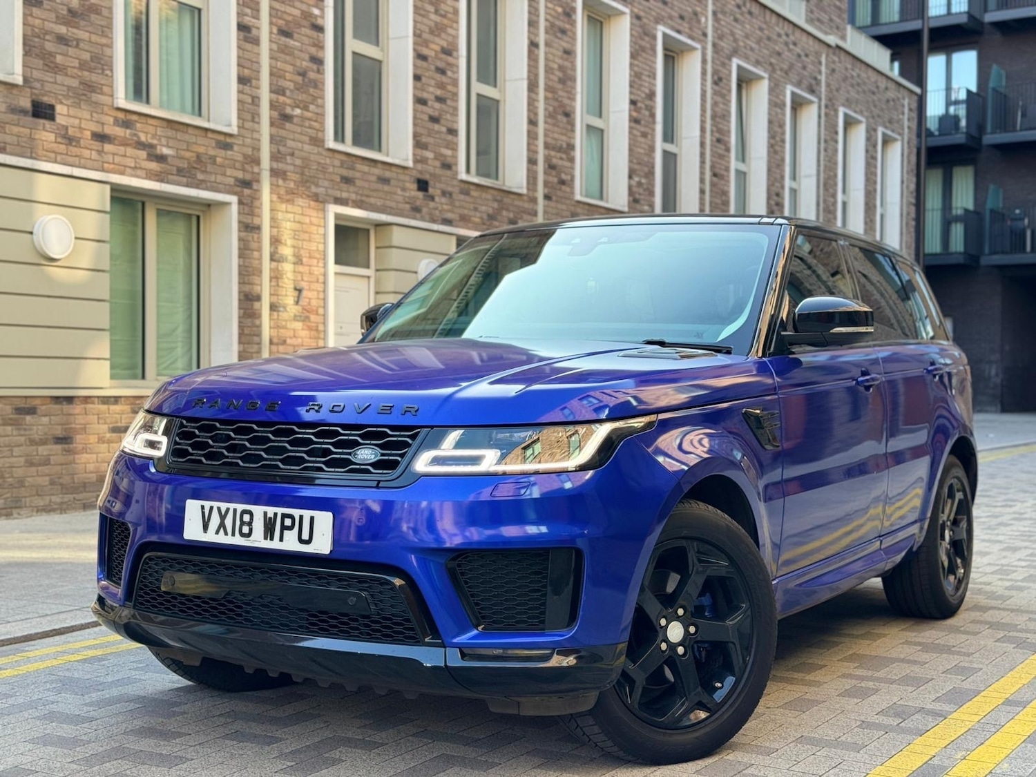 Used Land Rover Range Rover Sport 2018 for sale - 76287379: Photo 1