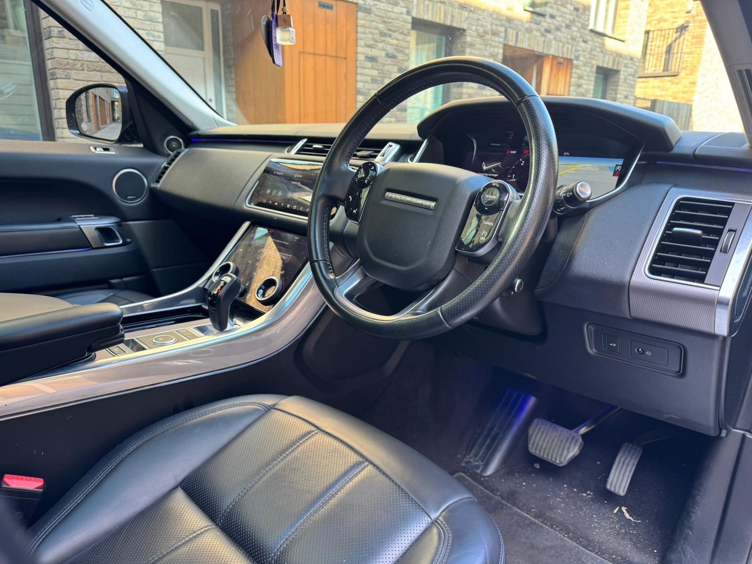 Used Land Rover Range Rover Sport 2018 for sale - 76287379: Photo 10