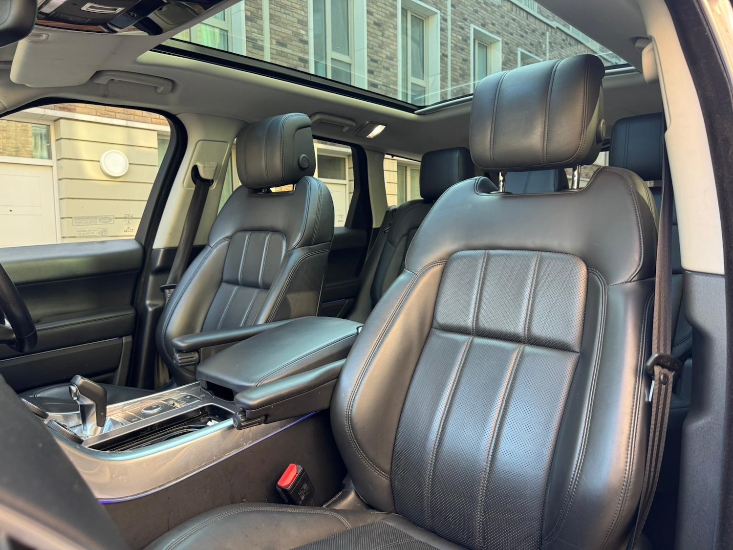 Used Land Rover Range Rover Sport 2018 for sale - 76287379: Photo 11