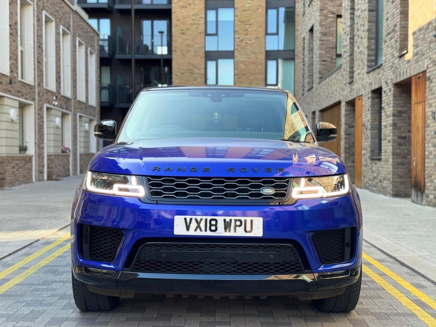 Used Land Rover Range Rover Sport 2018 for sale - 76287379: Photo 2