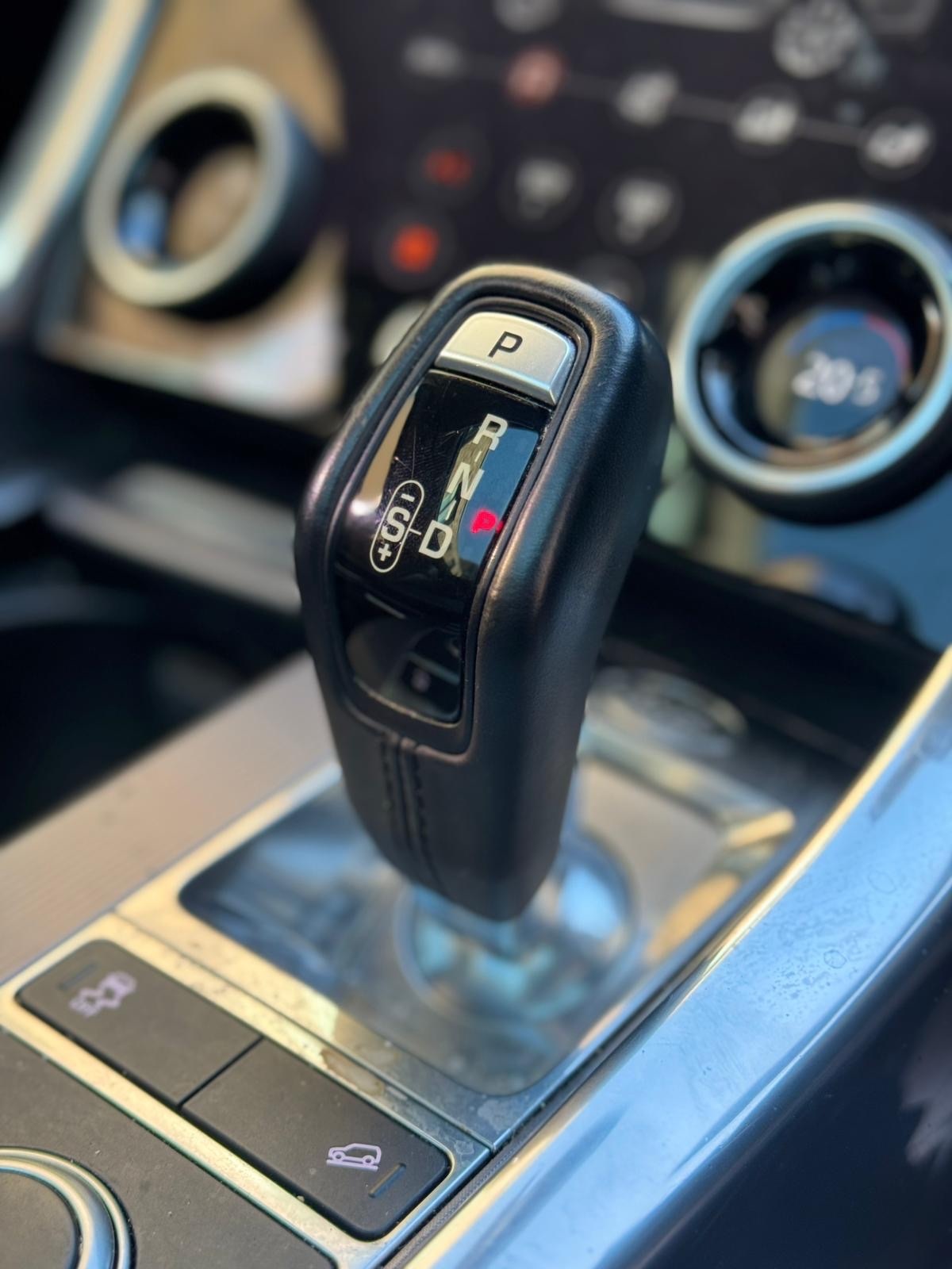 Used Land Rover Range Rover Sport 2018 for sale - 76287379: Photo 21