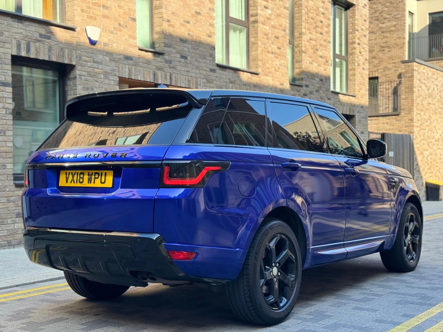 Used Land Rover Range Rover Sport 2018 for sale - 76287379: Photo 4