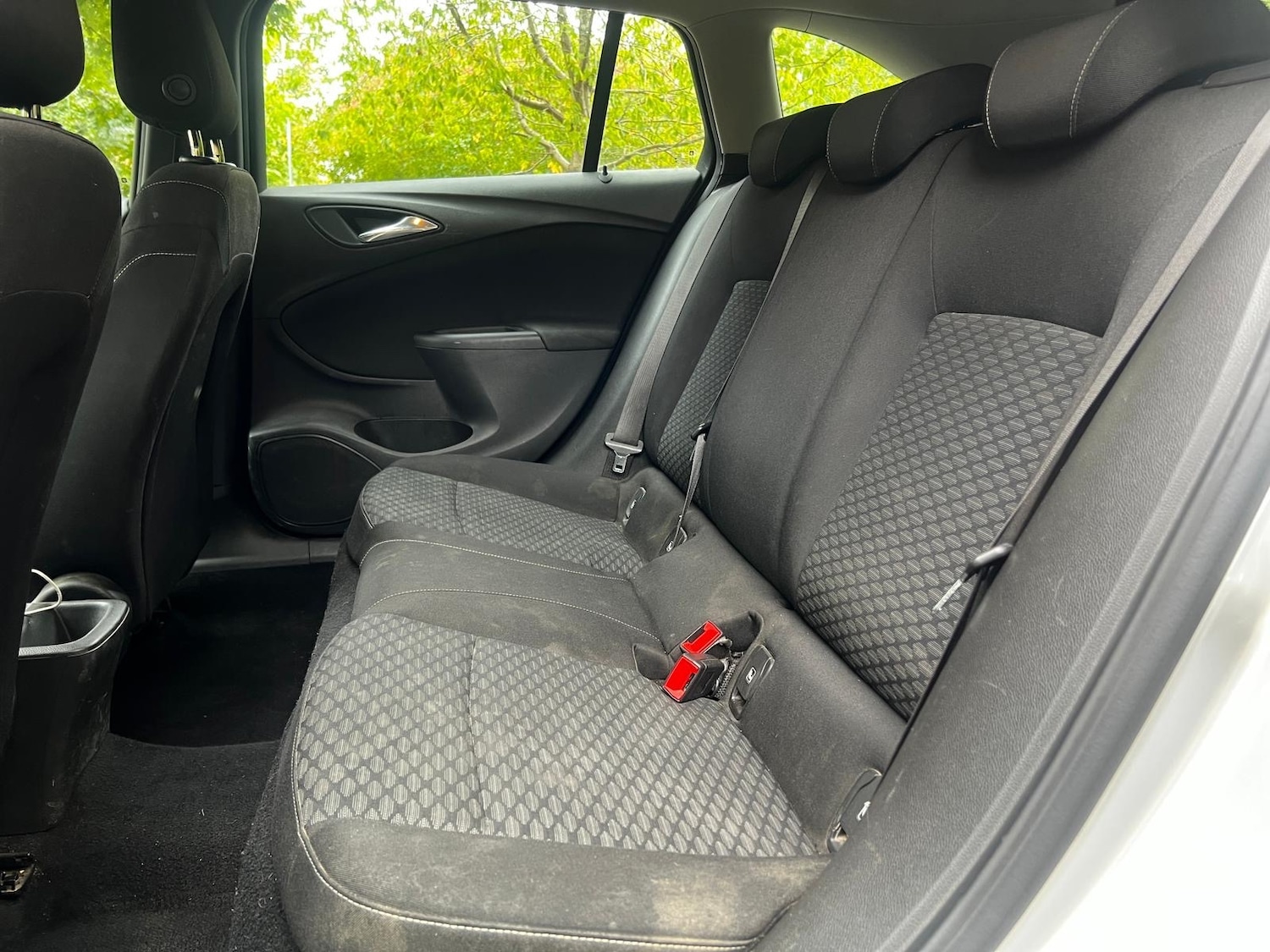 Used Vauxhall Astra 2017 for sale - 76131075: Photo 12
