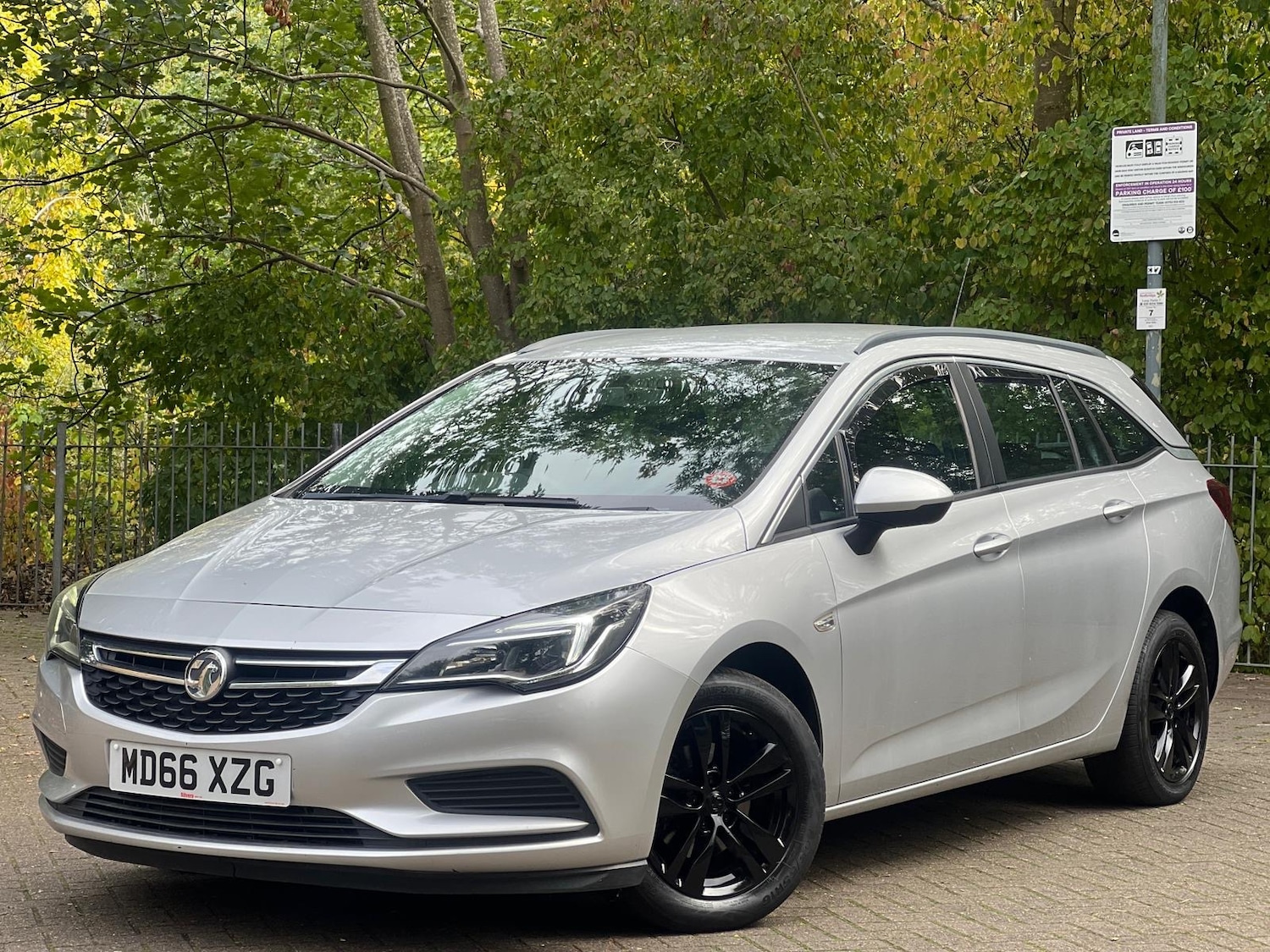 Used Vauxhall Astra 2017 for sale - 76131075: Photo 3