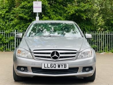 Used Mercedes-Benz C Class 2010 for sale - 76353395: Photo 2
