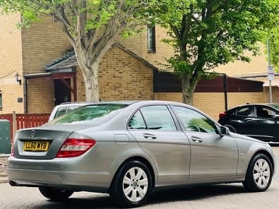 Used Mercedes-Benz C Class 2010 for sale - 76353395: Photo 3