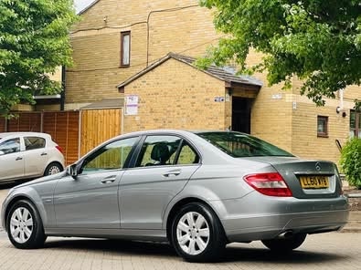 Used Mercedes-Benz C Class 2010 for sale - 76353395: Photo 5