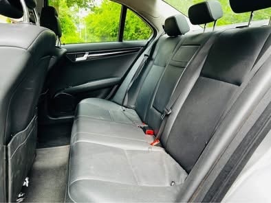 Used Mercedes-Benz C Class 2010 for sale - 76353395: Photo 8