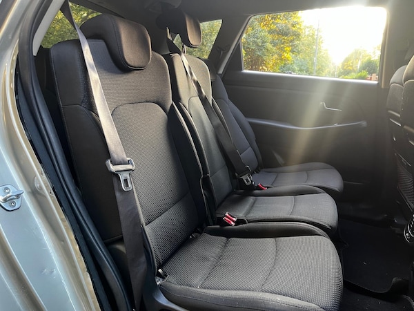 Used Kia Carens 2016 for sale - 76249336: Photo 10