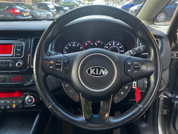 Used Kia Carens 2016 for sale - 76249336: Photo 15
