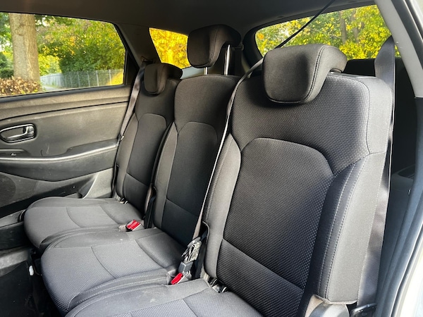 Used Kia Carens 2016 for sale - 76249336: Photo 9