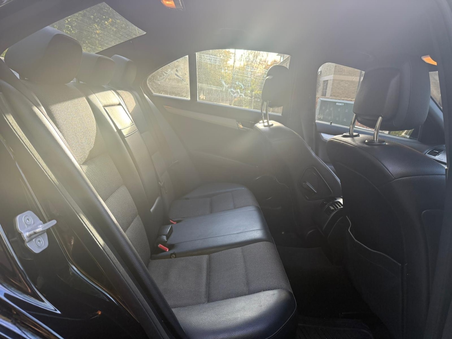 Used Mercedes-Benz C Class 2010 for sale - 76401792: Photo 12