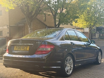 Used Mercedes-Benz C Class 2010 for sale - 76401792: Photo