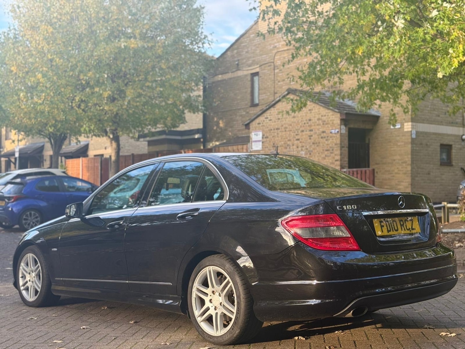 Used Mercedes-Benz C Class 2010 for sale - 76401792: Photo 6