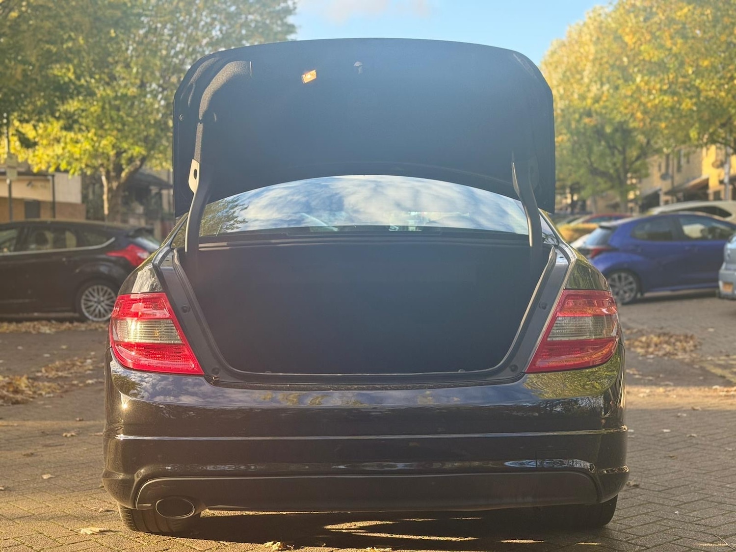 Used Mercedes-Benz C Class 2010 for sale - 76401792: Photo 8