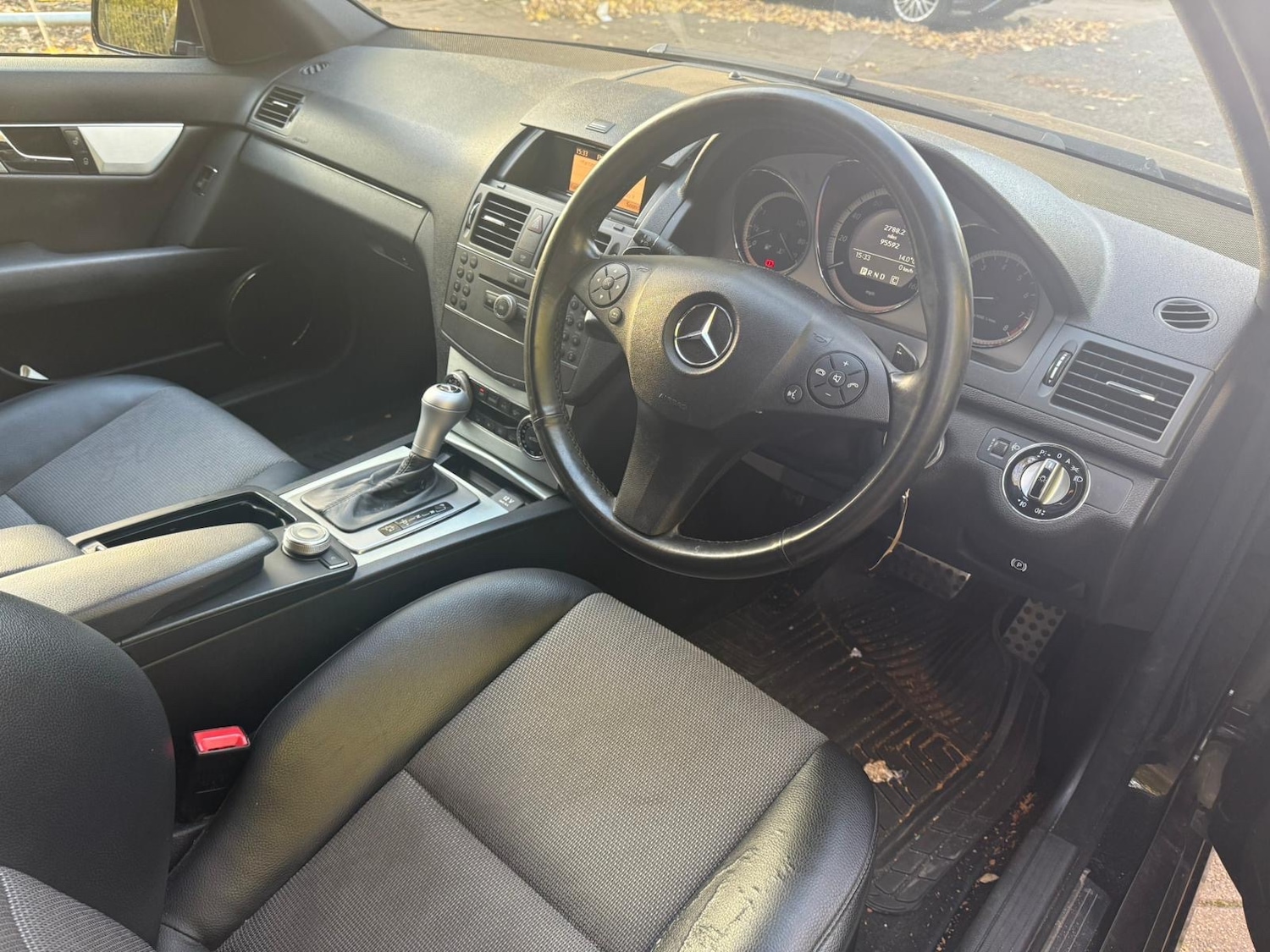 Used Mercedes-Benz C Class 2010 for sale - 76401792: Photo 9