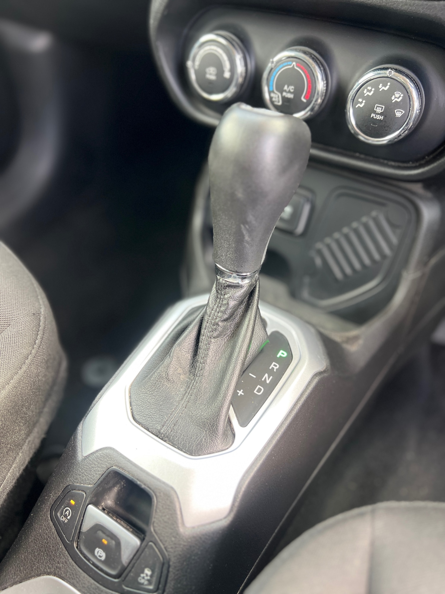 Used Jeep Renegade 2016 for sale - 76518470: Photo 16