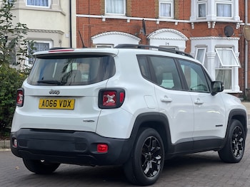 Used Jeep Renegade 2016 for sale - 76518470: Photo