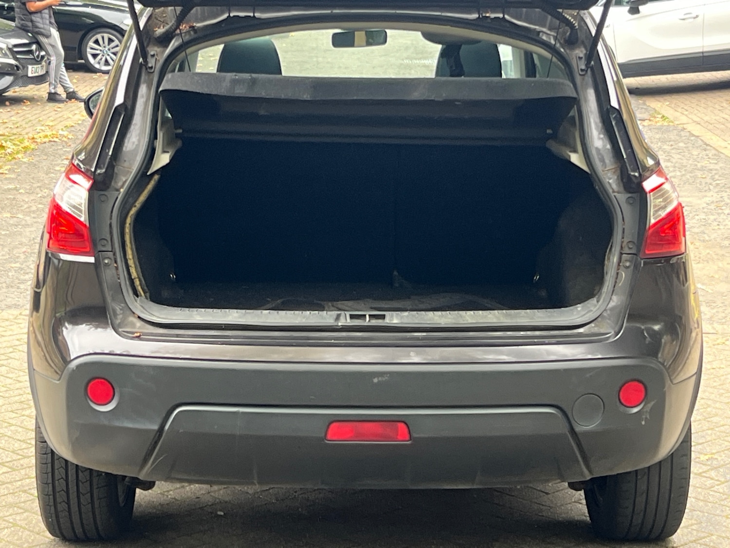 Used Nissan Qashqai 2011 for sale - 76242759: Photo 8