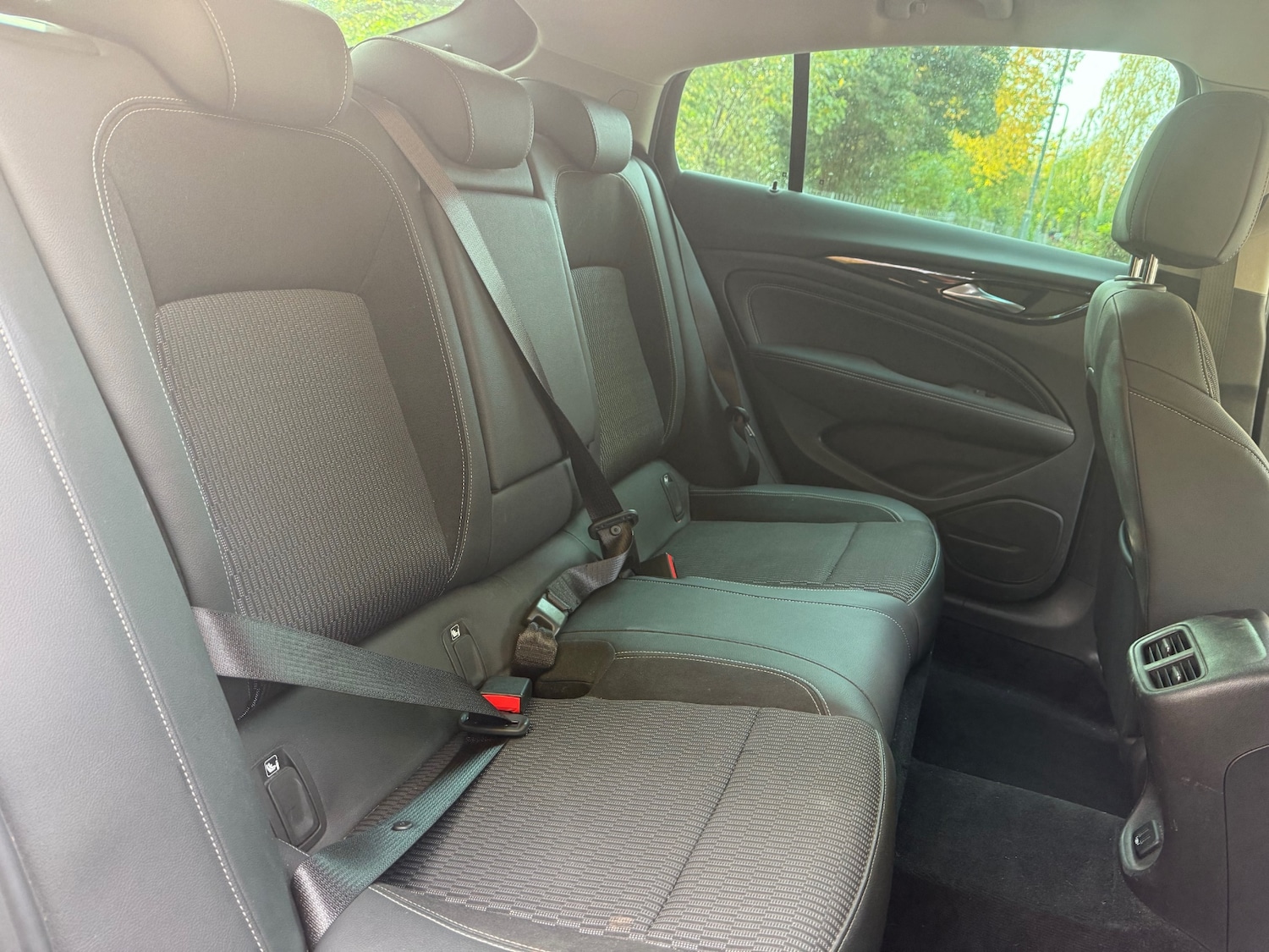 Used Vauxhall Insignia 2017 for sale - 76412672: Photo 9