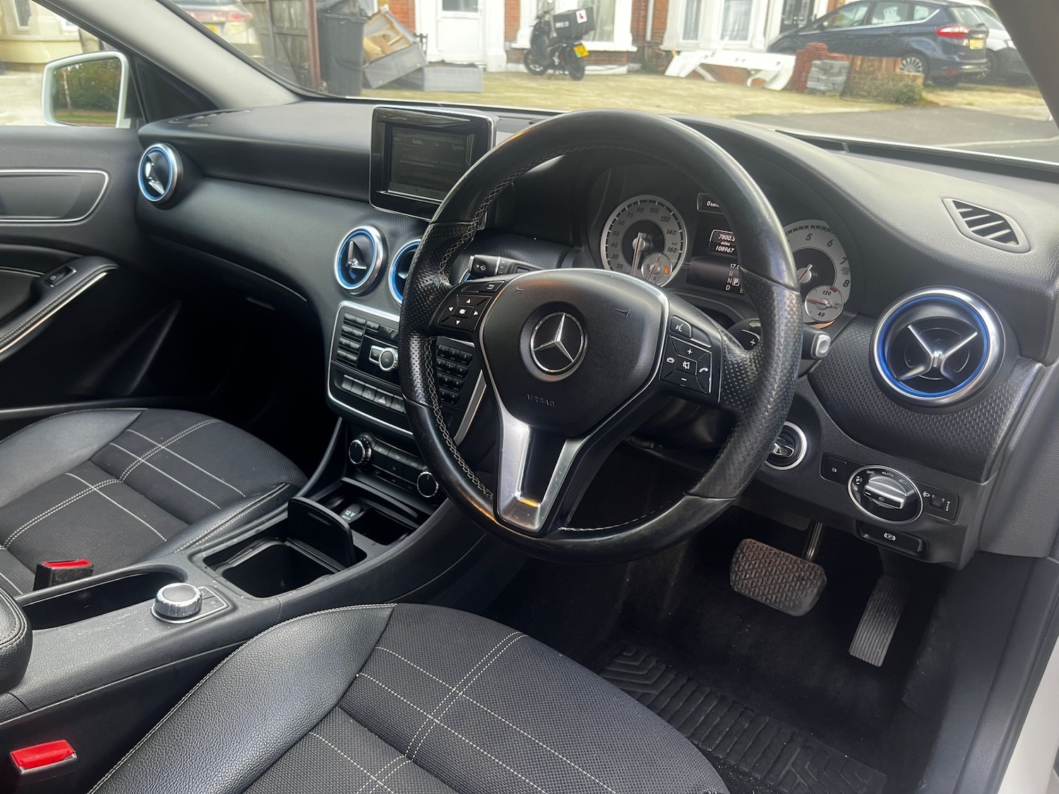 Used Mercedes-Benz A-Class 2014 for sale - 76488437: Photo 9